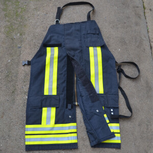 UNIKAT Grillschürze aus gebrauchter Feuerwehrjacke -...