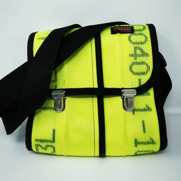 UNIKAT Handtasche neongelb aus Feuerwehrschlauch - Upcycling | BACKDRA