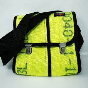 UNIKAT Handtasche neongelb aus Feuerwehrschlauch - Upcycling